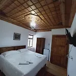 J.prifti Szálloda