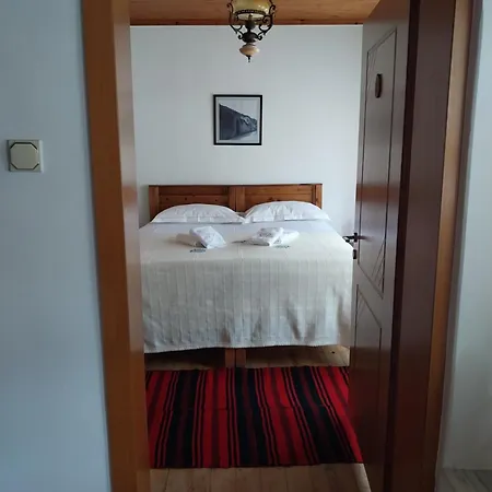 J.prifti Hotel