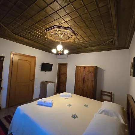 J.prifti Hotel *